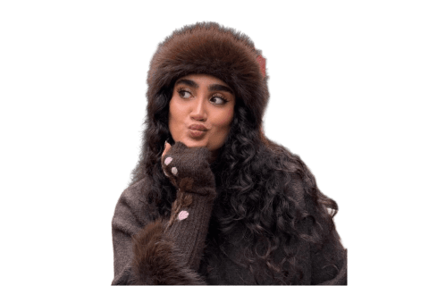 Romina Naderi - Content creator offering exclusive mystery boxes