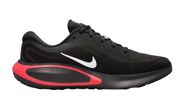 Nike Journey Runners - Black/Red